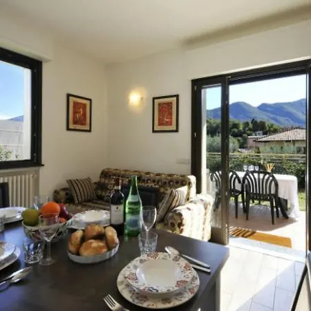 Apartment Sleeps 3 Pool Lenno